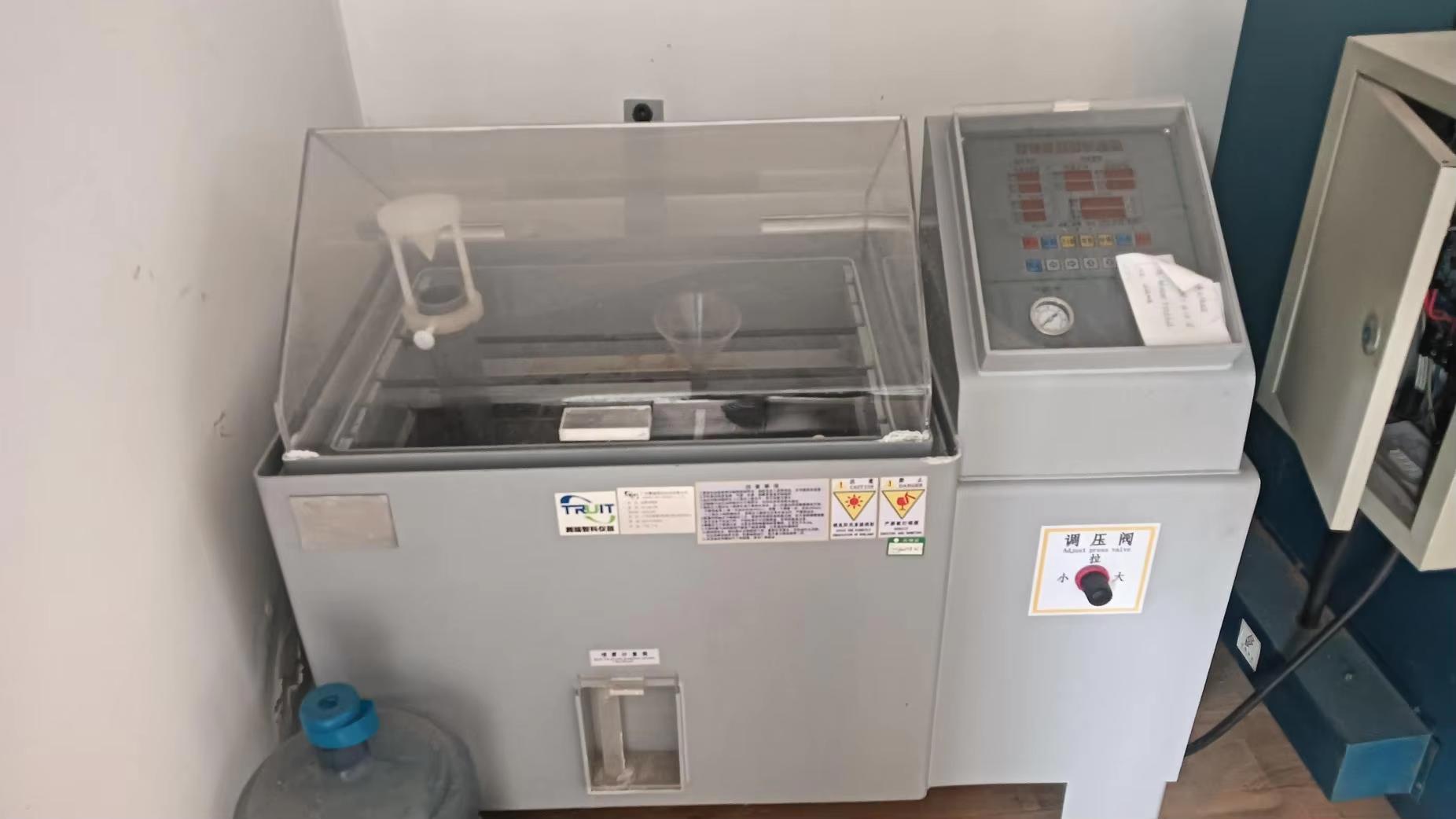 Salt spray tester for cookware corrosion resistance